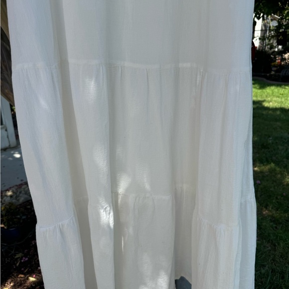 White XXL Ruffle Hem Dress - Picture 4 of 8